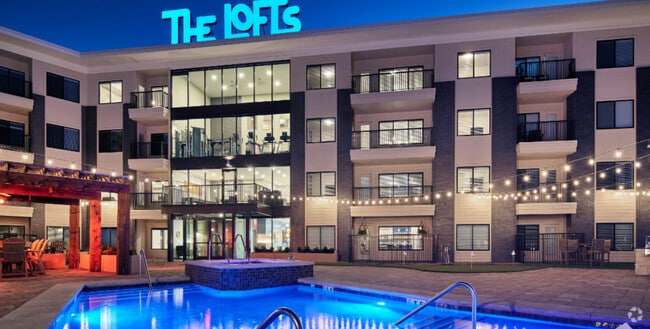 Building Photo - Lofts at City Center
