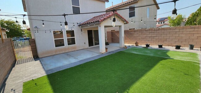 Building Photo - 11648 Vacanze Ct