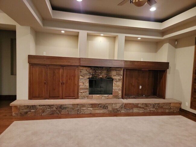 Foto del edificio - Stylish 4 Bedroom Home with Large Living S...