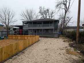 Building Photo - 2513 Kowis St