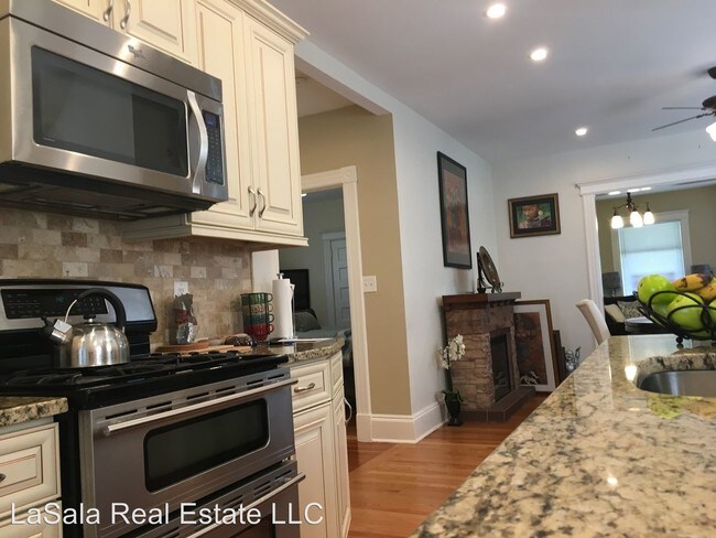 Foto del edificio - 157 Whitney St