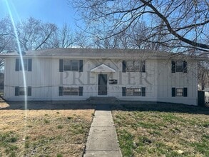 Building Photo - 240 W Kump Ave