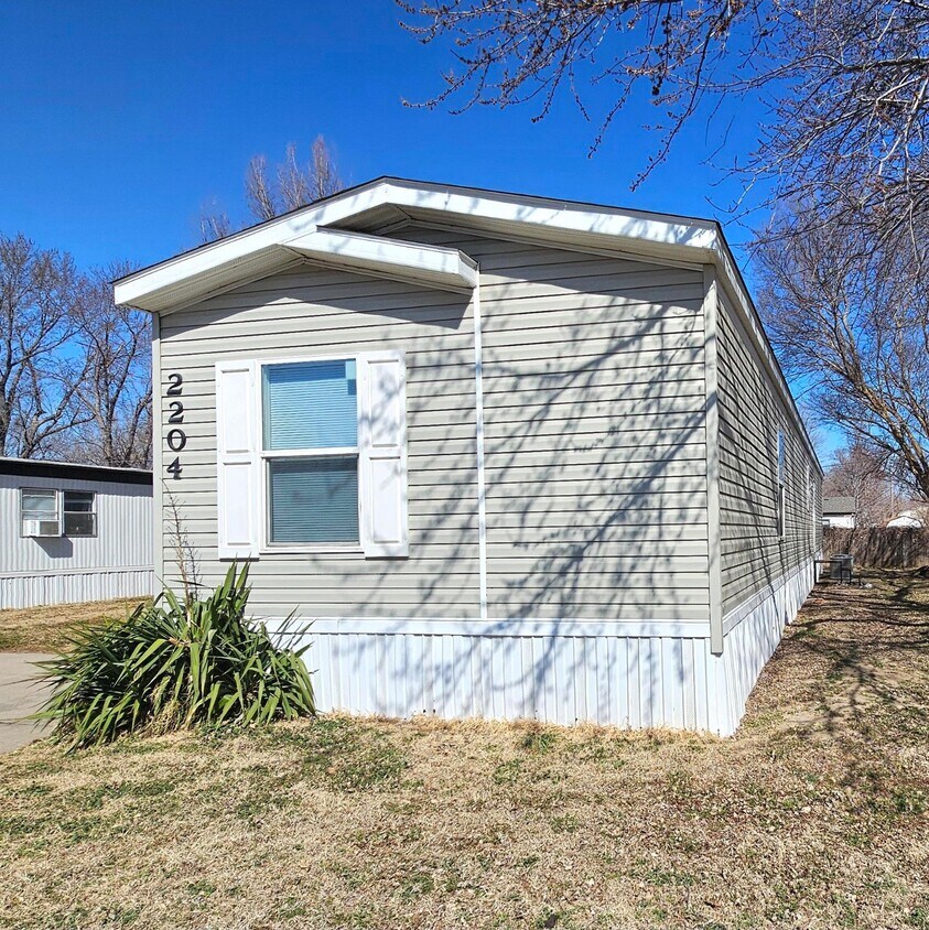 Foto principal - 2204 E Lockwood St