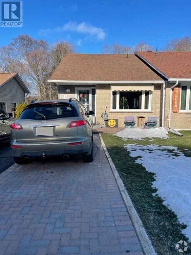 Apartments, Condos and Houses for Rent in Elliot Lake, ON 2 Rentals