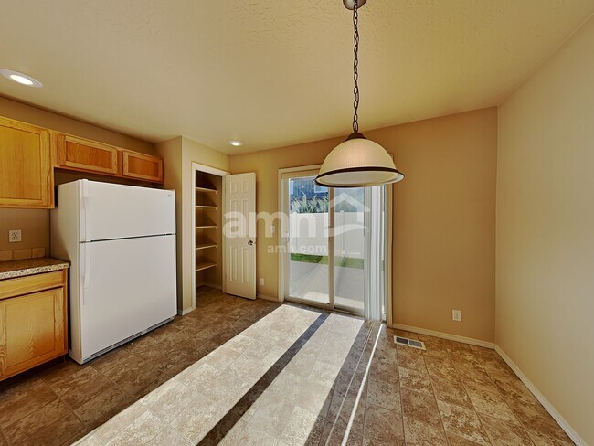 Foto del edificio - 385 N Winding Trail Avenue