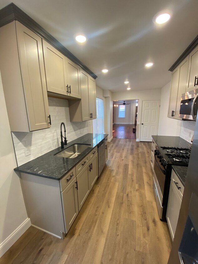 Foto principal - Beautiful 3-Bedroom Home!