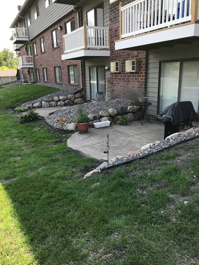 5285 Manchester Dr Unit 308, Maple Plain, MN 55359 5285 Manchester Dr Maple Plain, MN