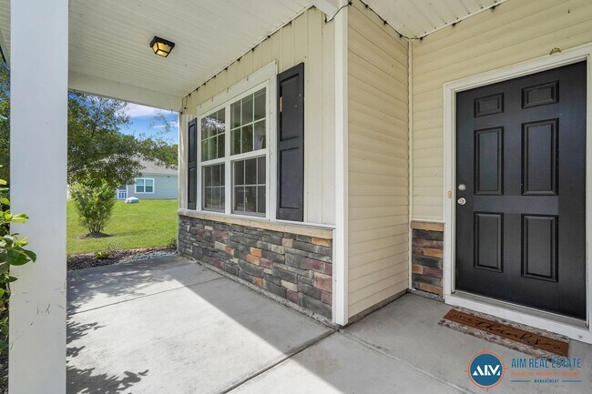 Foto del edificio - 4-Bedroom Home in Seagrass Station, Bluffton