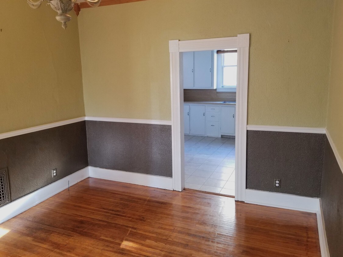Foto principal - 802 Columbia Ave