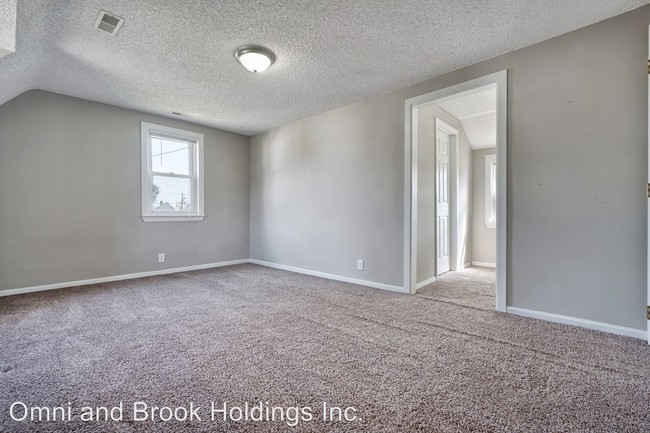 Building Photo - 4 br, 2 bath House - 1145 Logan Ave