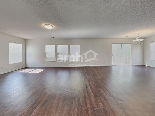 Foto del edificio - 5955 Ricker Rd