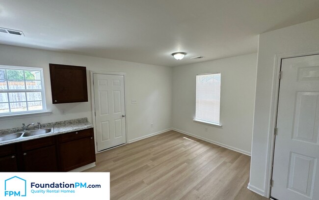 Foto del edificio - 4299 Briarberry Ln