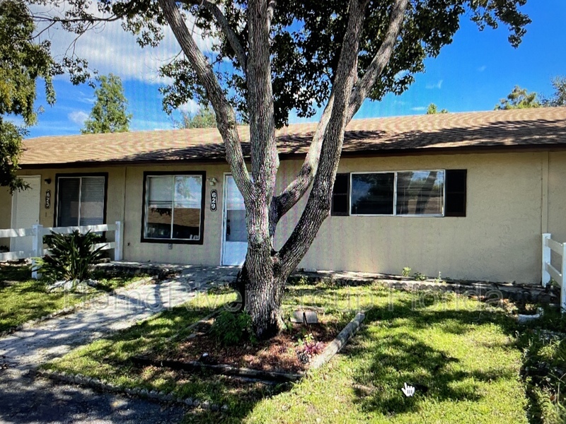 Primary Photo - 629 E Rosewood Ln