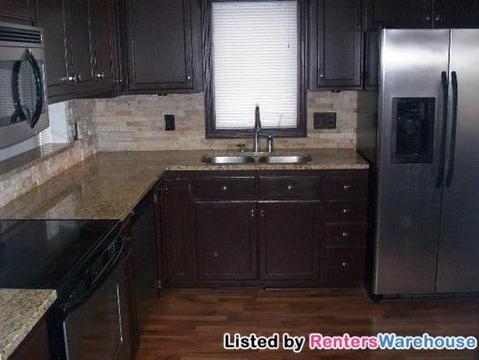 Building Photo - Very Nice 3BD/2BA Home In Coon Rapids!!!