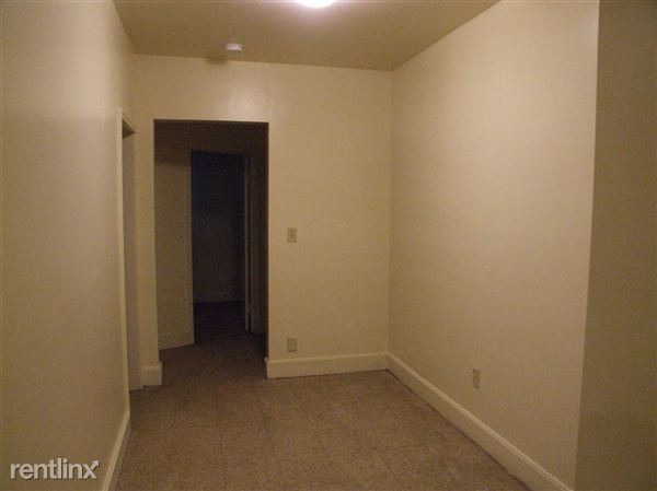 Foto del edificio - 1126 Grandville Ave SW