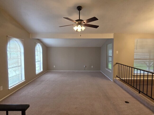 Foto del edificio - 18215 Tall Cypress Dr