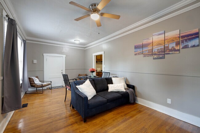 Foto del edificio - 1534 N Parkway