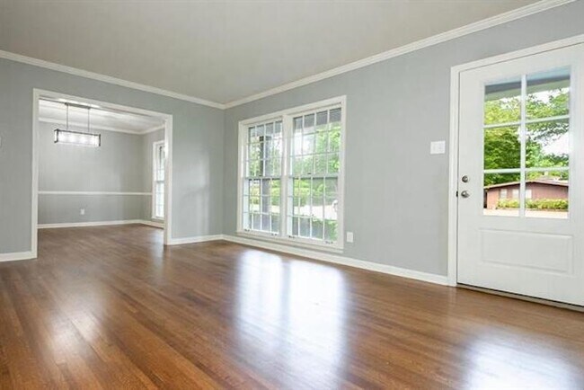 Building Photo - 311 E Erwin Dr