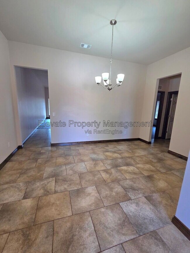 Foto del edificio - 2300 Starwood Wy