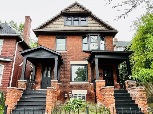 Building Photo - 4731 Trumbull St