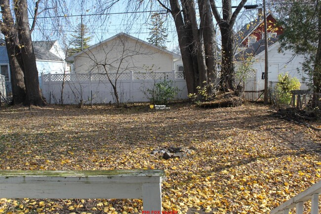 Building Photo - Side by Side duplex