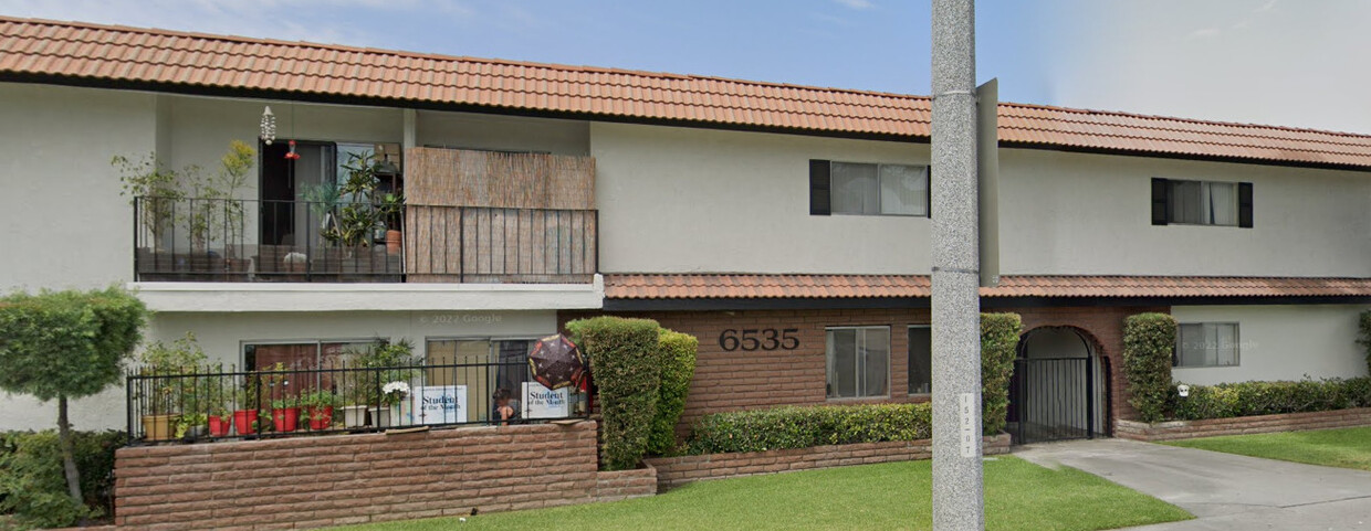 Foto principal - 6535 Pickering Ave