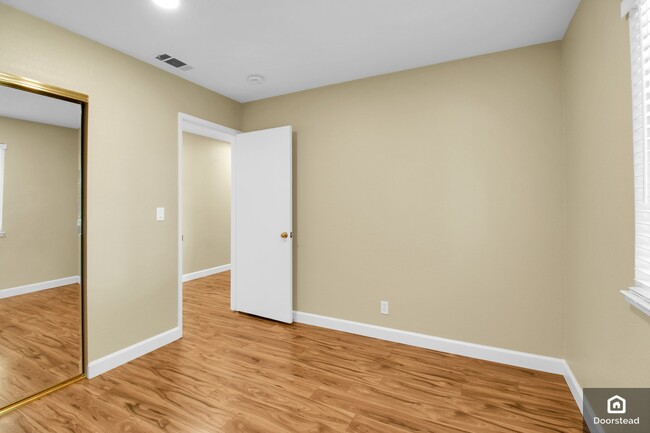 Building Photo - 6996 Amador Valley Blvd
