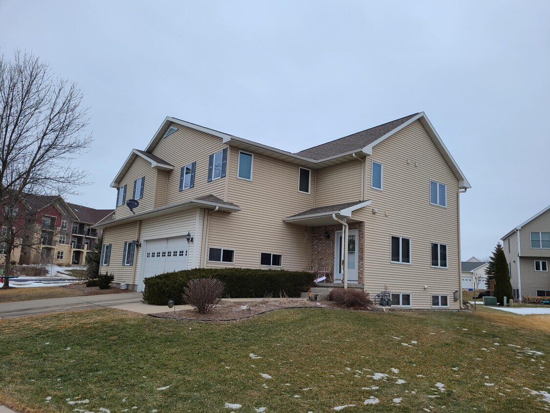 412 Lucerne Dr, Verona, WI 53593 Townhome Rentals in Verona WI