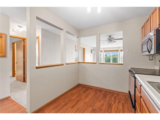 Foto del edificio - 720 3rd Ave NE
