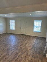Building Photo - 3331 Longhorn Dr
