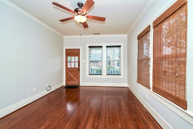 Foto del edificio - 617 Aurora St