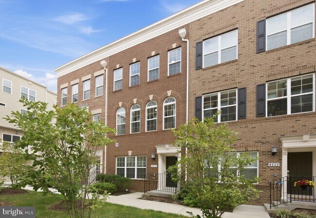 Building Photo - 4757 Cherokee St
