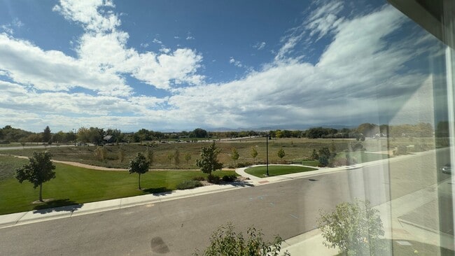 Building Photo - Great Townhome in Timnath Lakes