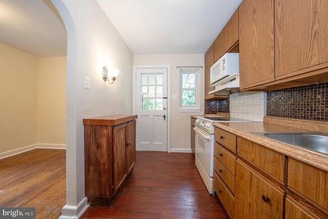 Building Photo - 418 Weadley Rd
