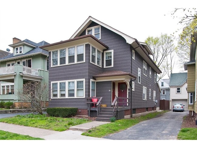 Building Photo - 33 Culver Rd