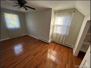 Foto del edificio - 117 Roosevelt Ave