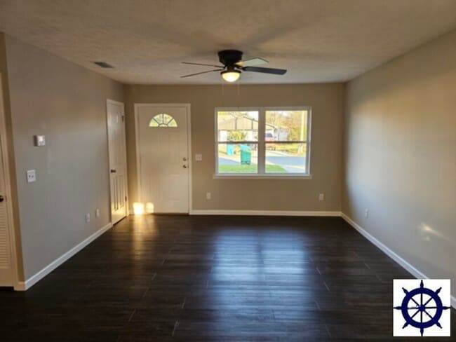 Foto del edificio - 923 Green Tree Rd