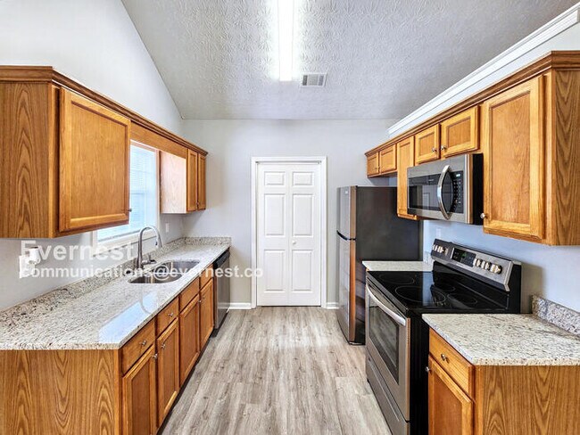 Foto del edificio - 325 Bridgeport Ln