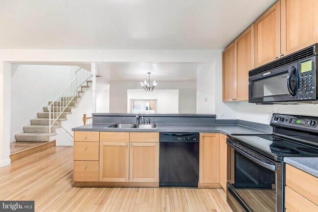 Building Photo - 2331 Harleyford Ct