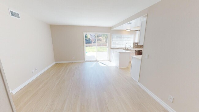 Building Photo - 89 Los Vientos Dr