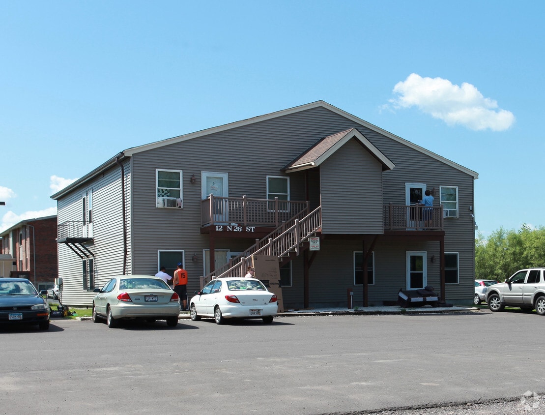 12 N 26th St, Superior, WI 54880 Apartments in Superior, WI