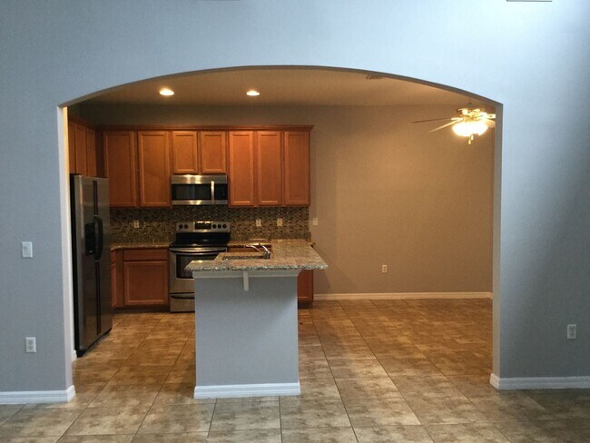 Foto del edificio - 4 br, 2.5 bath House - 4500 CALADIUM CT
