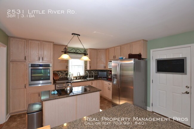 Foto del edificio - 2531 Little River Rd