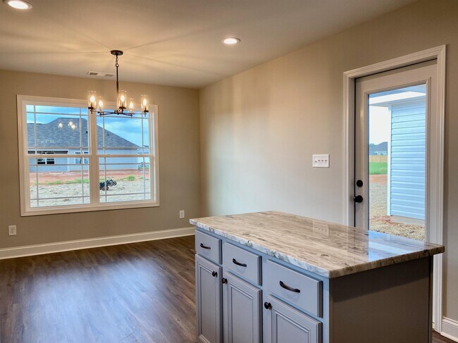 Building Photo - 105 Cassandra Ann Way