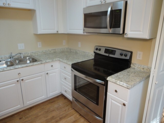 Building Photo - 803 Delray Lane