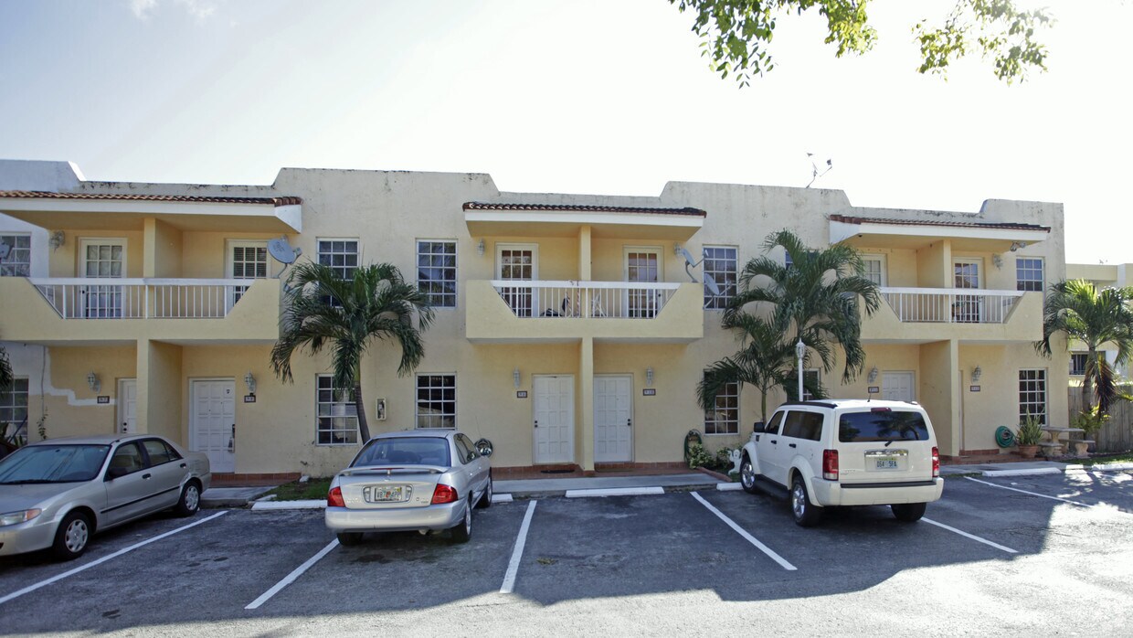 Building Photo - 8340 NW 8th St