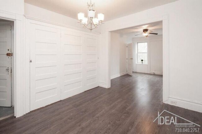 Building Photo - 2 bedroom in Brooklyn NY 11210