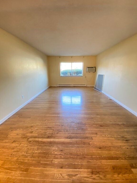 7 Weld St Unit 14, Framingham, MA 01702 Condo for Rent in Framingham, MA