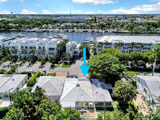 Building Photo - 121 Mac Farlane Dr