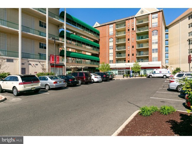 Foto del edificio - 6141 Main St